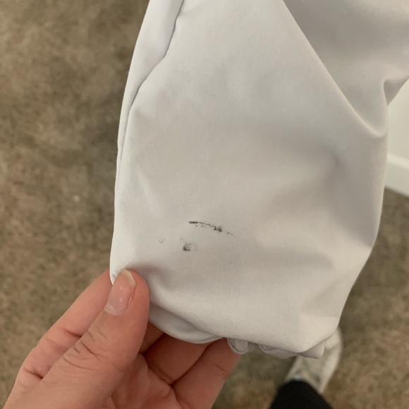 Lululemon Cinch at the Waist Rain Jacket - Picture 4 of 4